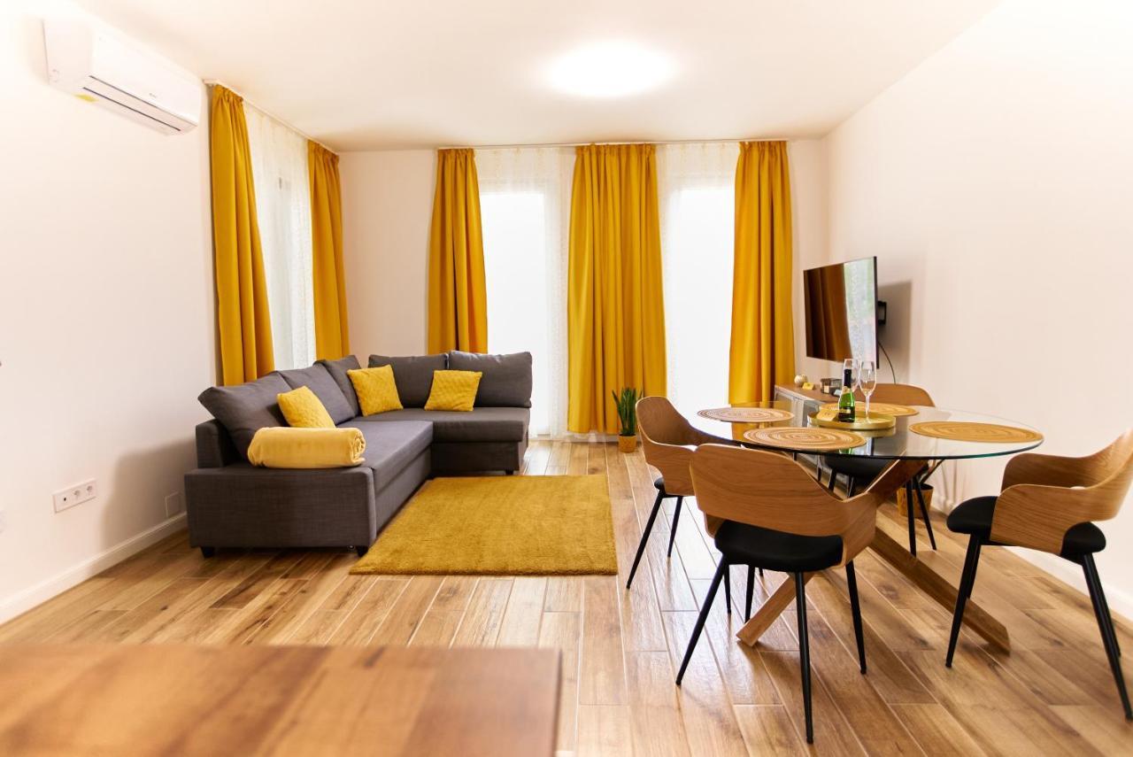 Starlight Bronze Szeged- Exclusive Apartment Exterior photo