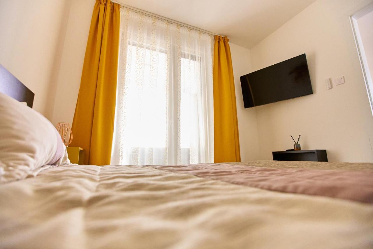 Starlight Bronze Szeged- Exclusive Apartment Exterior photo