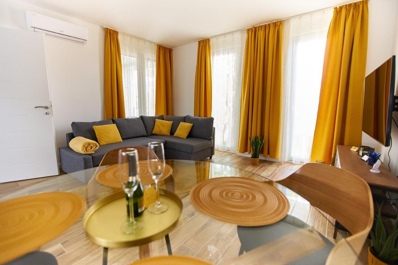 Starlight Bronze Szeged- Exclusive Apartment Exterior photo